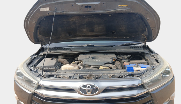 2016 Toyota Innova Crysta 2.4 ZX 7 STR, Diesel, Manual, 2,10,537 km, exterior