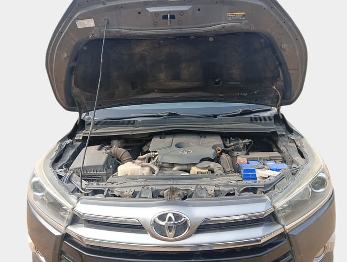 2016 Toyota Innova Crysta 2.4 ZX 7 STR, Diesel, Manual, 2,10,537 km, exterior