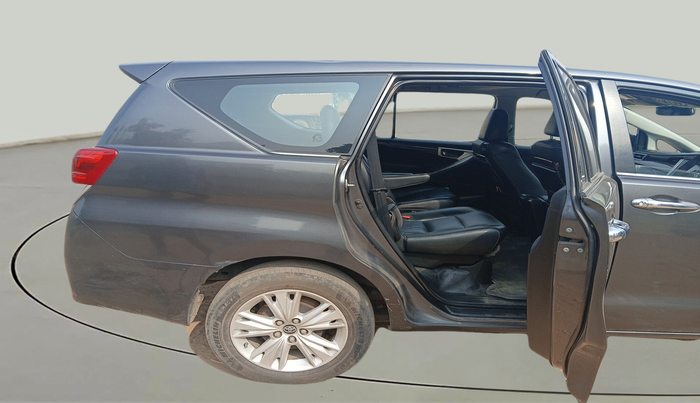 2016 Toyota Innova Crysta 2.4 ZX 7 STR, Diesel, Manual, 2,10,537 km, interior