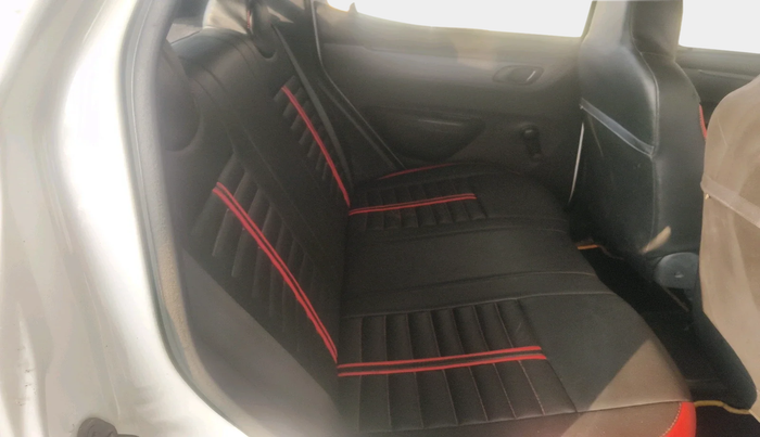 2016 Renault Kwid RXT 0.8, Petrol, Manual, 51,317 km, interior