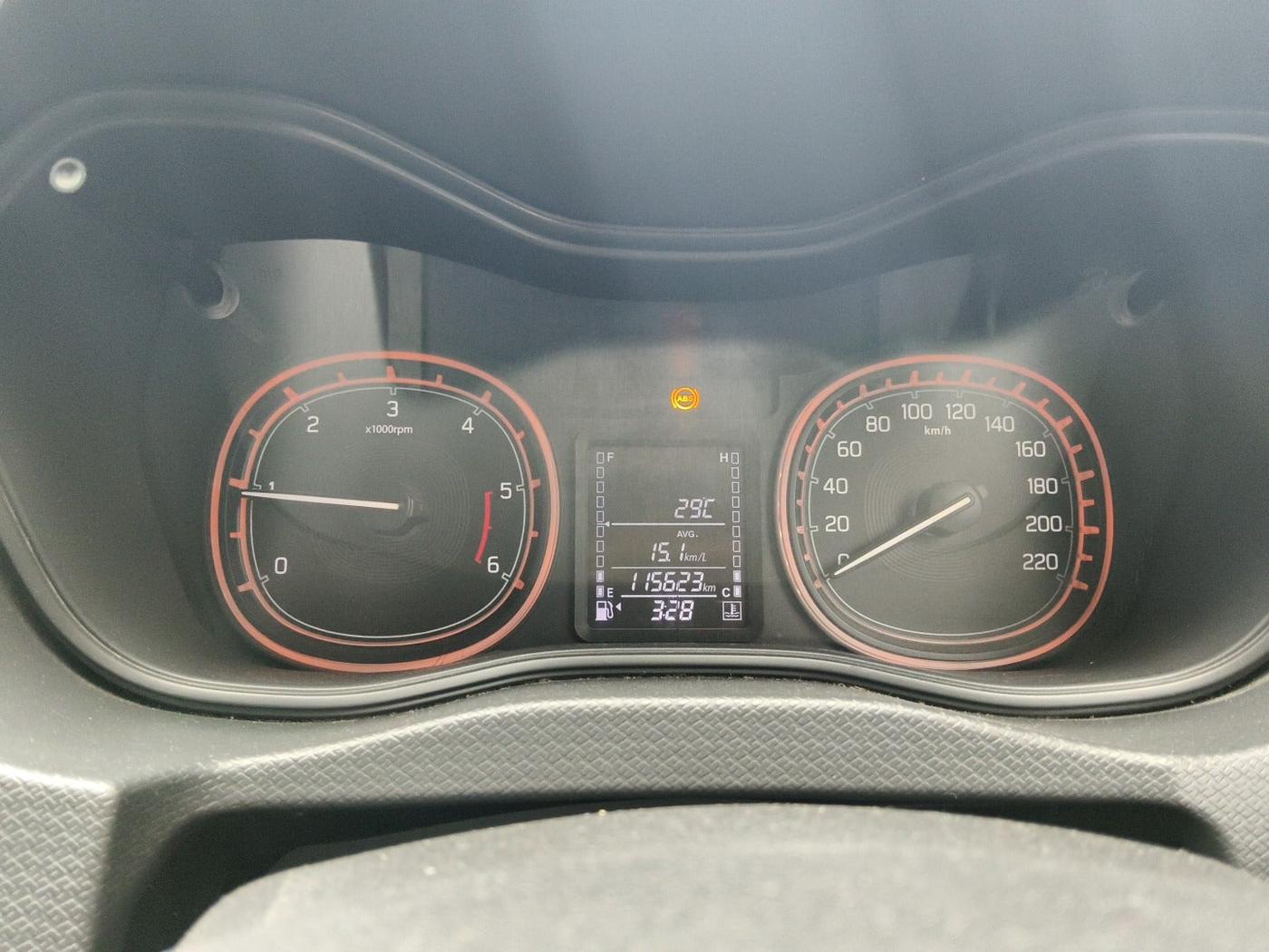 2017 Maruti Vitara Brezza ZDI, Diesel, Manual, 1,15,623 km, interior