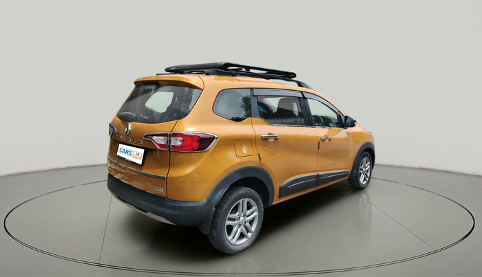2022 Renault TRIBER RXZ AMT, Petrol, Automatic, 69,384 km, exterior