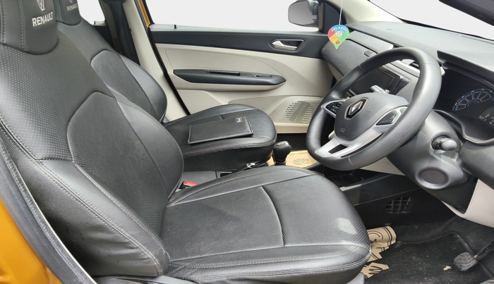 2022 Renault TRIBER RXZ AMT, Petrol, Automatic, 69,384 km, interior