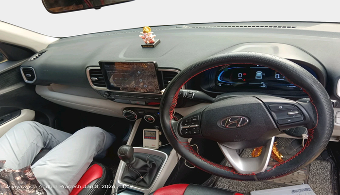 2024 Hyundai VENUE S(O) 1.2, Petrol, Manual, 13,269 km, interior
