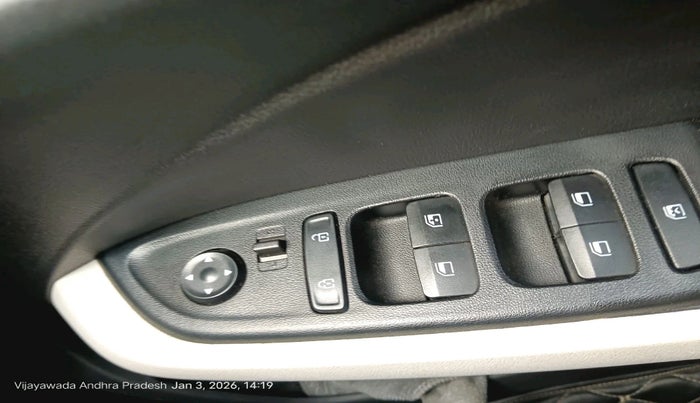 2024 Hyundai VENUE S(O) 1.2, Petrol, Manual, 13,269 km, interior