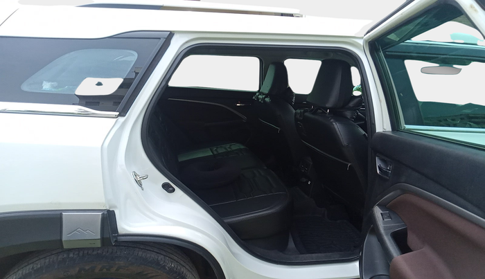 2023 Maruti BREZZA ZXI SMART HYBRID , Petrol, Manual, 34,607 km, interior