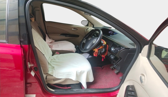 2019 Toyota Etios Liva V, Petrol, Manual, 26,894 km, interior
