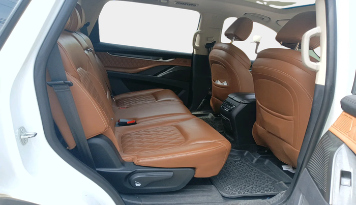 2022 MG GLOSTER SAVVY 7 STR 2.0 TWIN TURBO 4WD, Diesel, Automatic, 58,250 km, interior