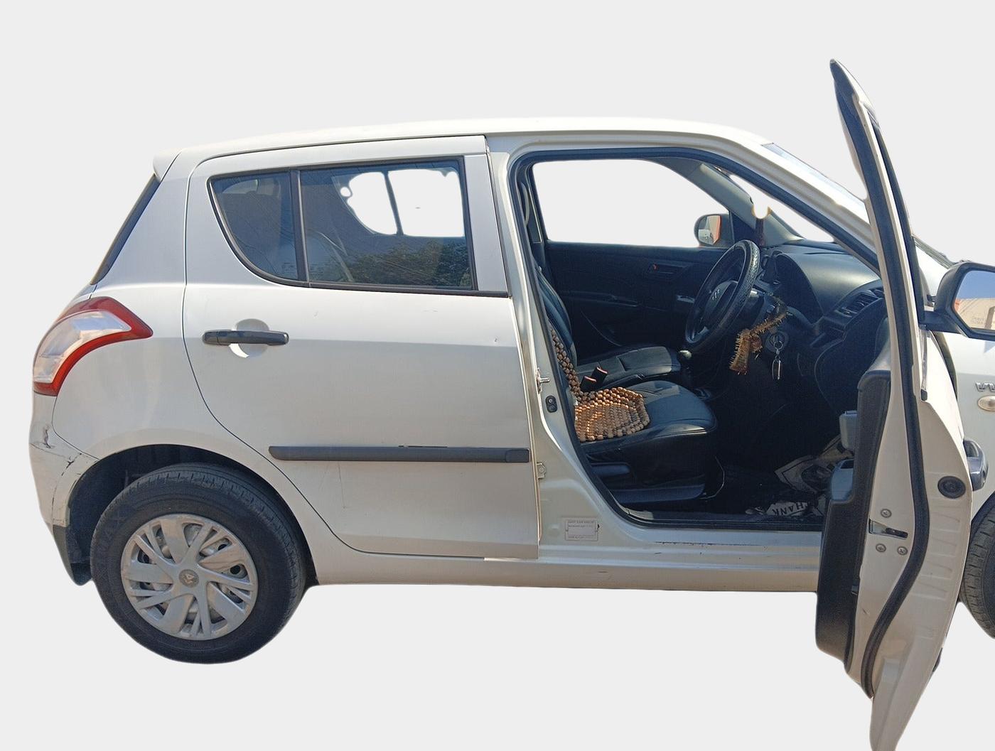 2011 Maruti Swift LXI, Petrol, Manual, 71,838 km, interior