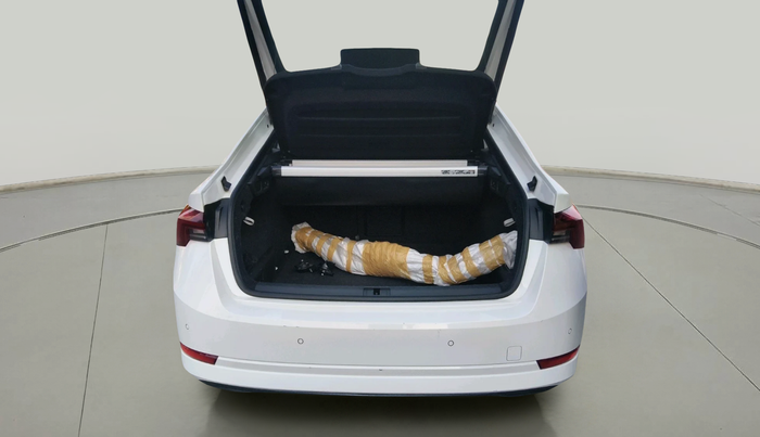 2021 Skoda Octavia L&K 2.0 AT, Petrol, Automatic, 61,323 km, exterior