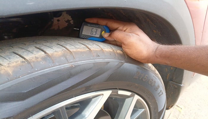 2020 KIA SELTOS GTX PLUS AT 1.5 DIESEL, Diesel, Automatic, 1,42,129 km, tyre