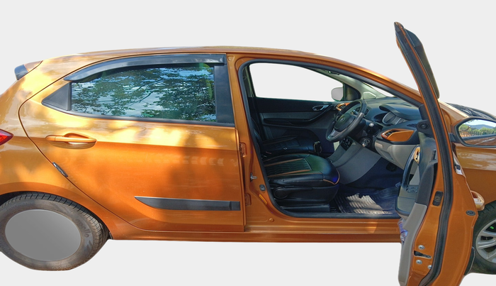 2016 Tata Tiago XZ PETROL, Petrol, Manual, 48,415 km, interior
