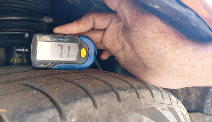 2016 Tata Tiago XZ PETROL, Petrol, Manual, 48,415 km, tyre