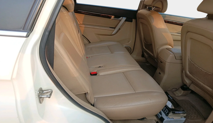 2011 Chevrolet Captiva LT, Diesel, Manual, 1,19,340 km, interior