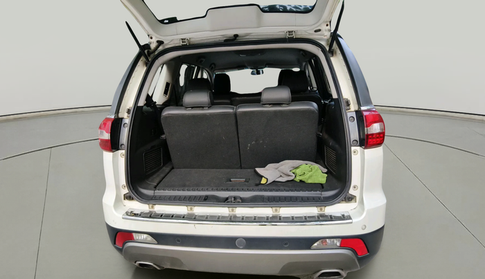 2020 Tata Hexa XTA 4X2 7 STR, Diesel, Automatic, 1,54,118 km, exterior