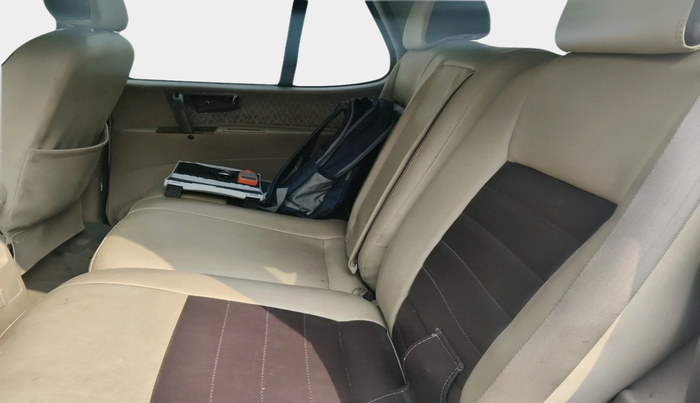 2012 Tata Safari 4X2 EX DICOR, Diesel, Manual, 2,74,011 km, interior