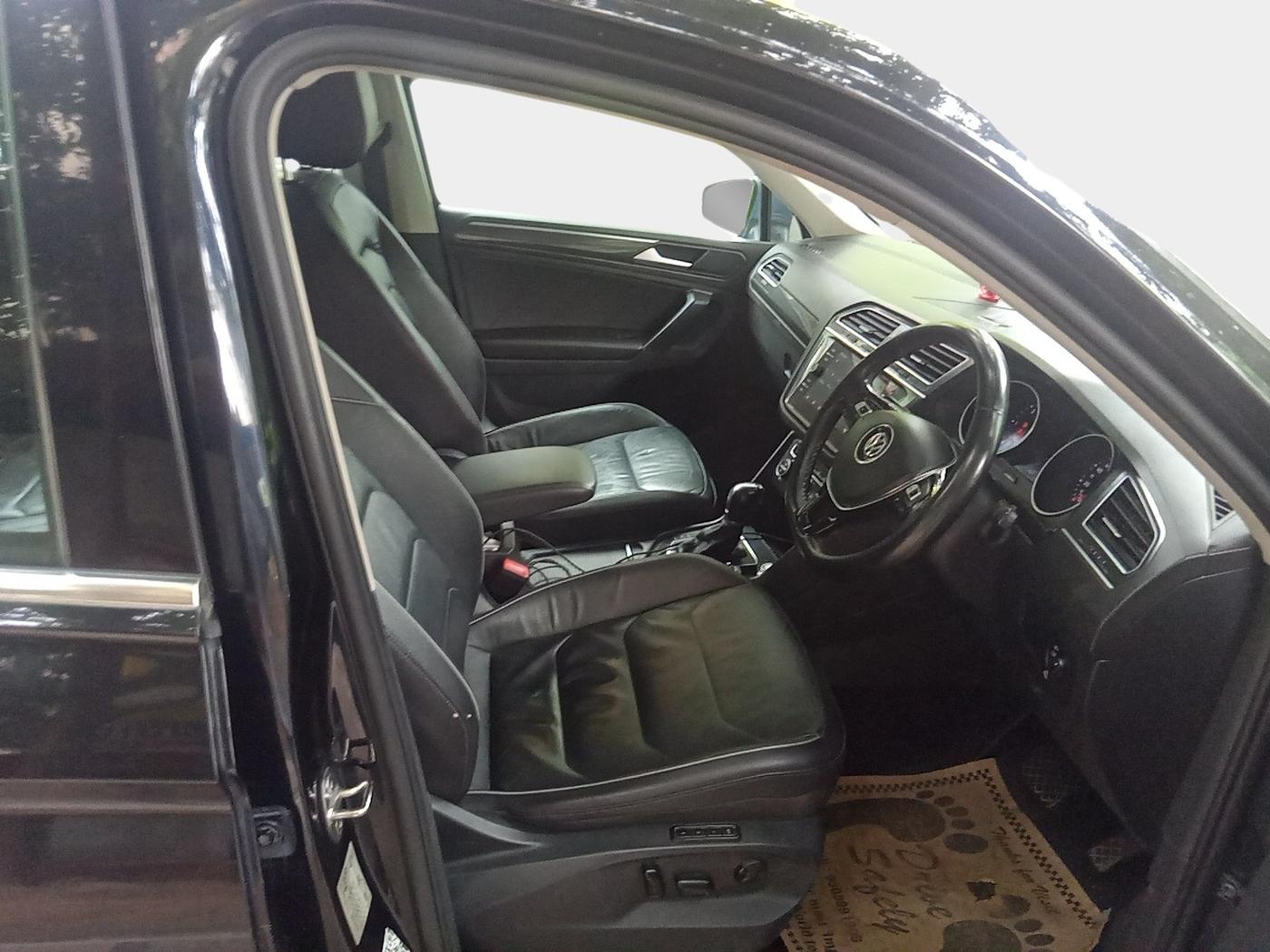 2019 Volkswagen TIGUAN HIGHLINE TDI AT, Diesel, Automatic, 1,17,255 km, interior