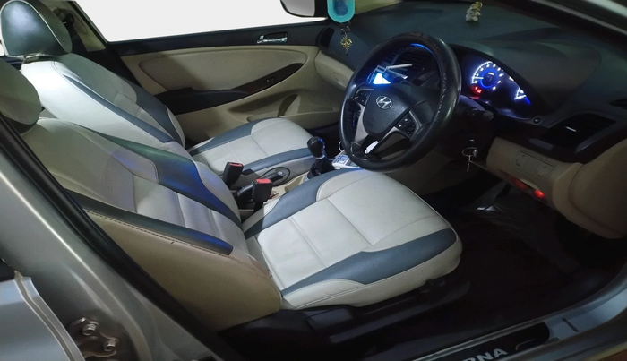 2013 Hyundai Verna FLUIDIC 1.6 VTVT SX, Petrol, Manual, 1,25,975 km, interior