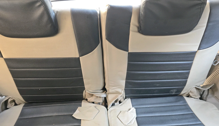 2016 Mahindra XUV500 W4, Diesel, Manual, 1,97,892 km, interior