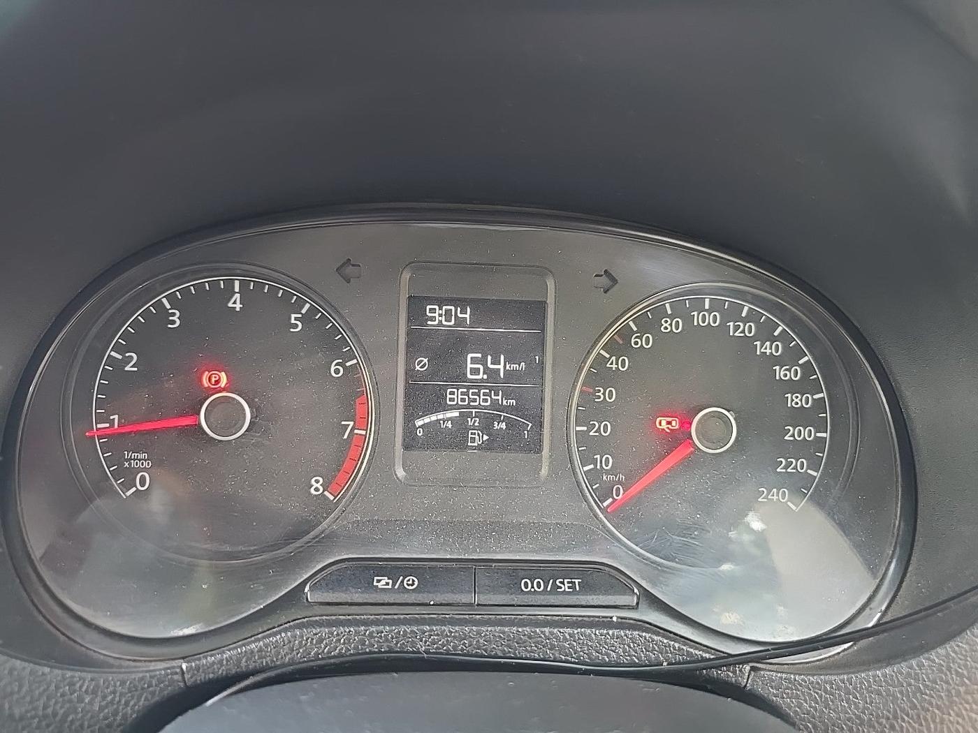2015 Volkswagen Polo HIGHLINE1.2L, Petrol, Manual, 86,564 km, interior