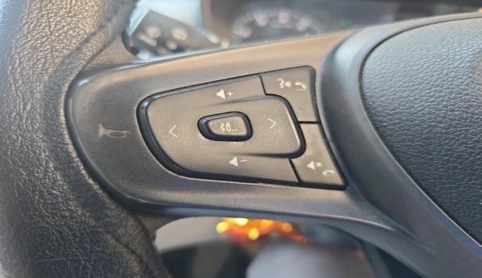 2022 Tata ALTROZ XZ PETROL, Petrol, Manual, 28,447 km, interior