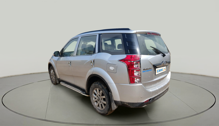 2017 Mahindra XUV500 W10 AT, Diesel, Automatic, 1,77,393 km, exterior