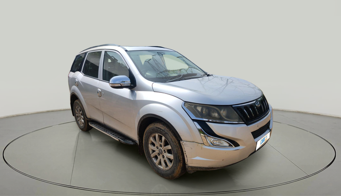 2017 Mahindra XUV500 W10 AT, Diesel, Automatic, 1,77,393 km, exterior