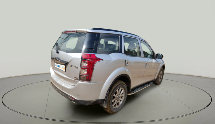 2017 Mahindra XUV500 W10 AT, Diesel, Automatic, 1,77,393 km, exterior