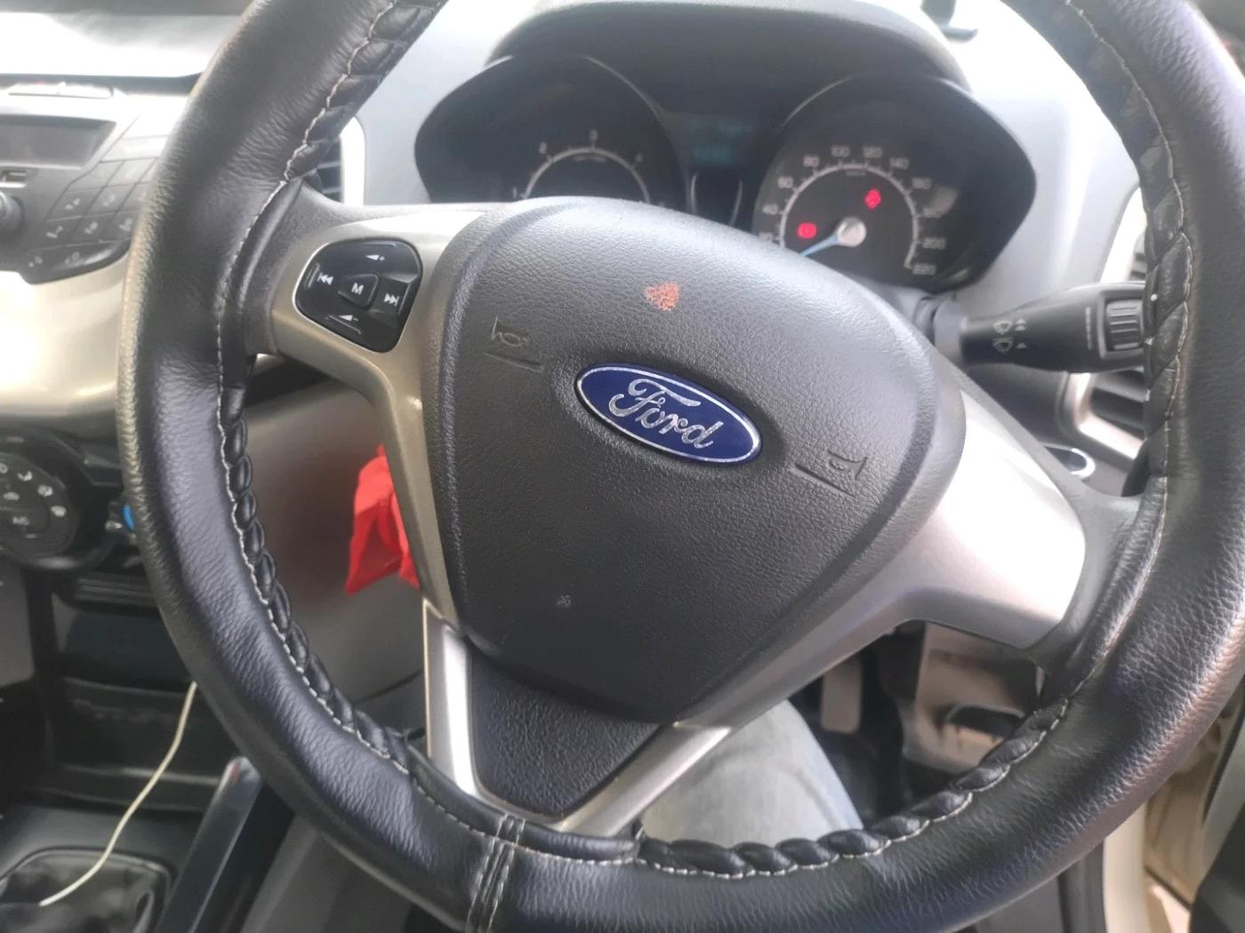 2013 Ford Ecosport TREND 1.5L DIESEL, Diesel, Manual, 1,68,305 km, interior