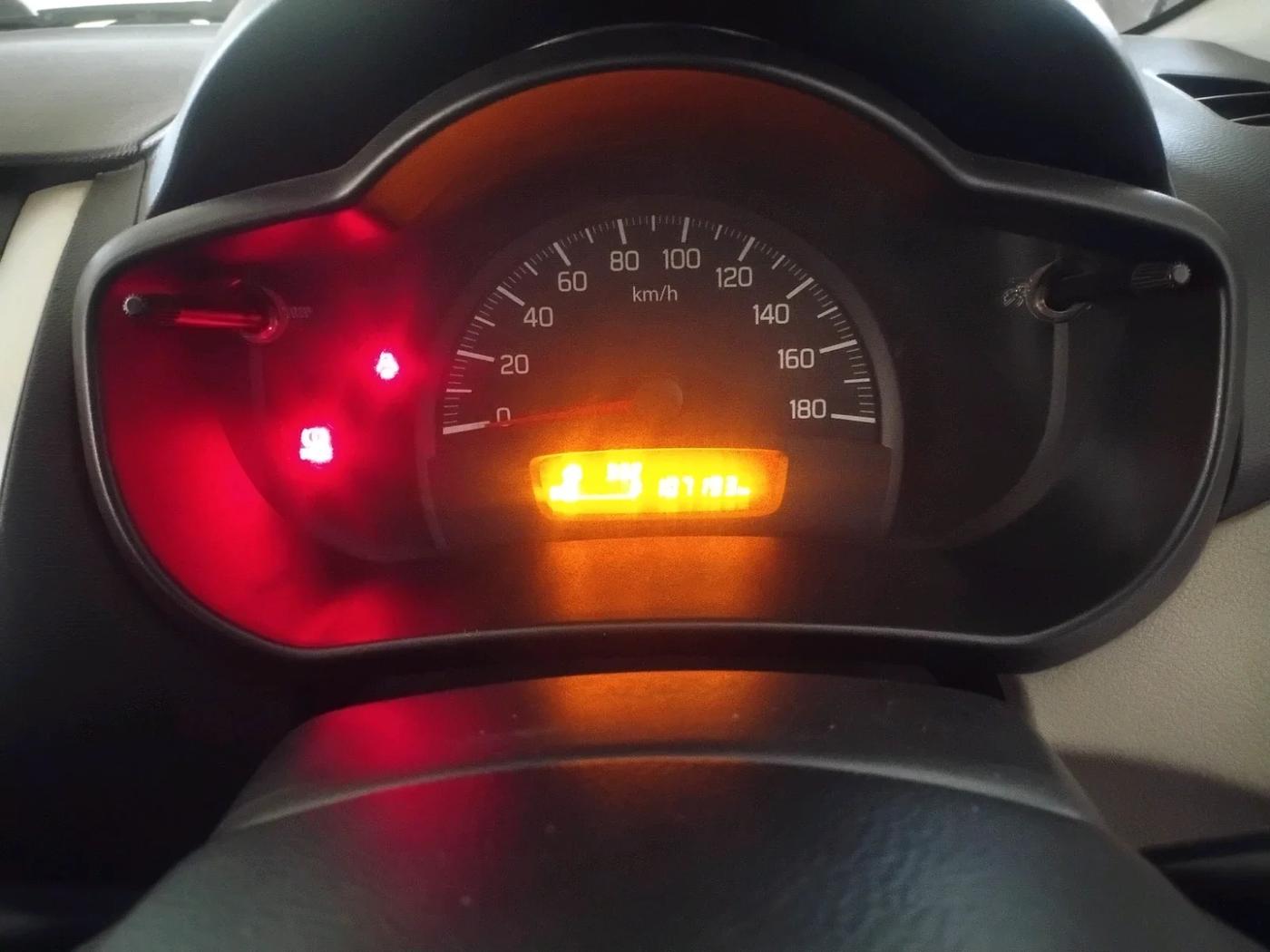 2015 Maruti Celerio VDI, Diesel, Manual, 1,07,193 km, interior