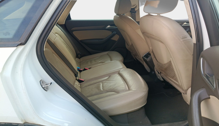 2014 Audi Q3 2.0 TDI QUATTRO, Diesel, Automatic, 1,62,098 km, interior