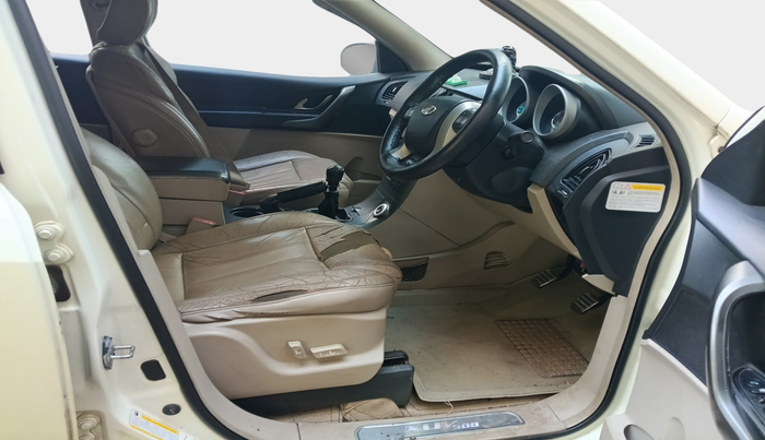 2015 Mahindra XUV500 W10, Diesel, Manual, 85,438 km, interior