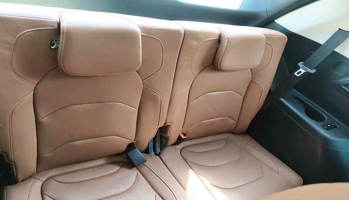 2021 MG HECTOR PLUS SHARP 2.0 DIESEL TURBO MT 6-STR DUAL TONE, Diesel, Manual, 1,16,397 km, interior