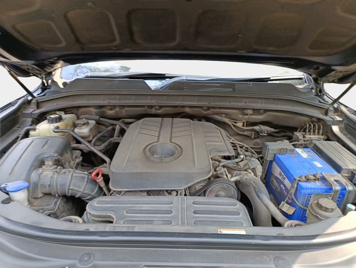2019 Mahindra ALTURAS G4 4WD AT, Diesel, Automatic, 1,64,372 km, exterior
