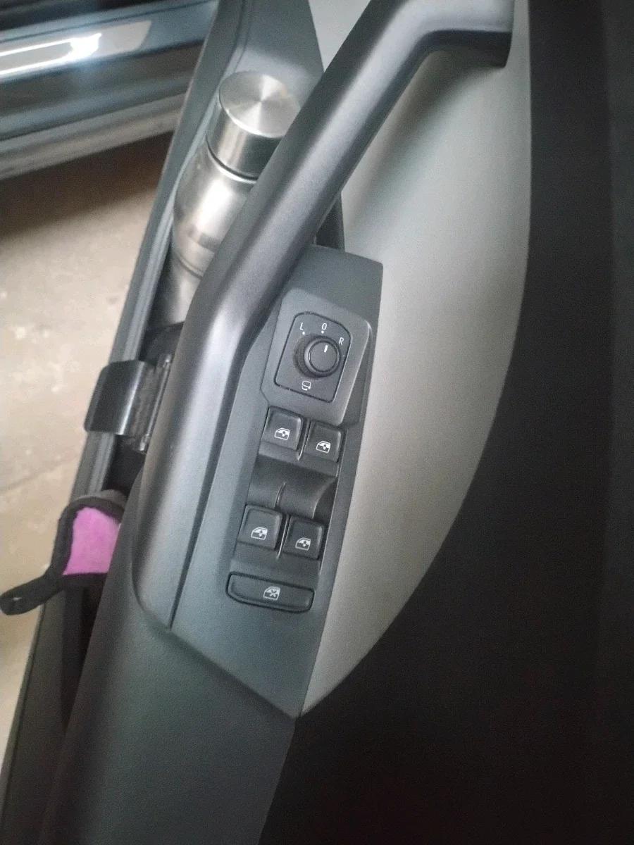2023 Skoda KUSHAQ STYLE 1.0L TSI AT, Petrol, Automatic, 20,111 km, interior