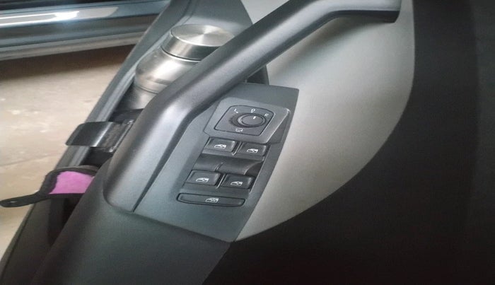 2023 Skoda KUSHAQ STYLE 1.0L TSI AT, Petrol, Automatic, 20,111 km, interior