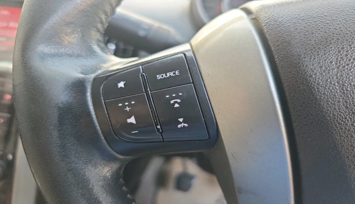 2014 Mahindra XUV500 W8, Diesel, Manual, 1,13,922 km, interior