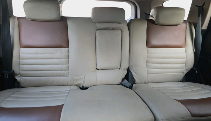 2014 Mahindra XUV500 W8, Diesel, Manual, 1,13,922 km, interior