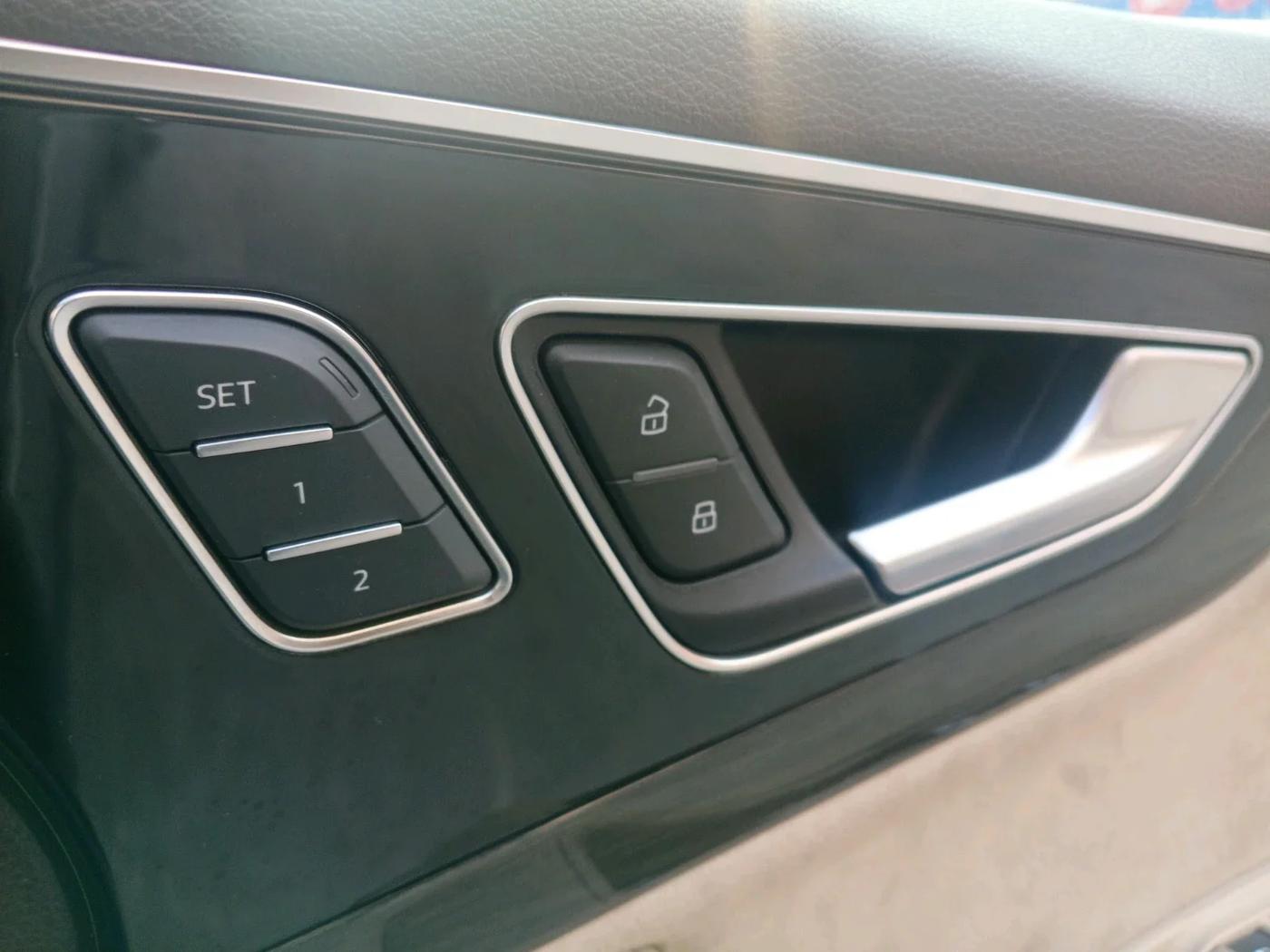 2019 Audi Q7 45 TDI QUATTRO PREMIUM PLUS, Diesel, Automatic, 1,30,349 km, interior