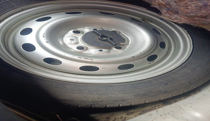 2013 Tata Indica Vista LS QUADRAJET, Diesel, Manual, 1,26,841 km, tyre