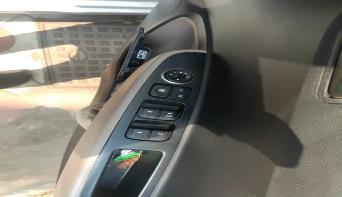 2017 Hyundai Grand i10 MAGNA 1.2 KAPPA VTVT, Petrol, Manual, 64,806 km, interior