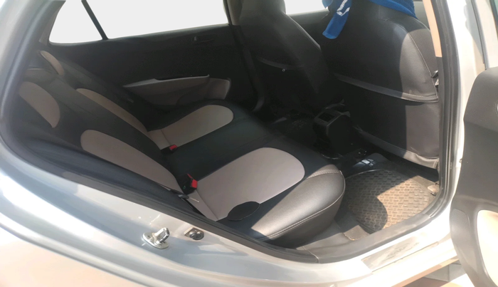 2017 Hyundai Grand i10 MAGNA 1.2 KAPPA VTVT, Petrol, Manual, 64,806 km, interior