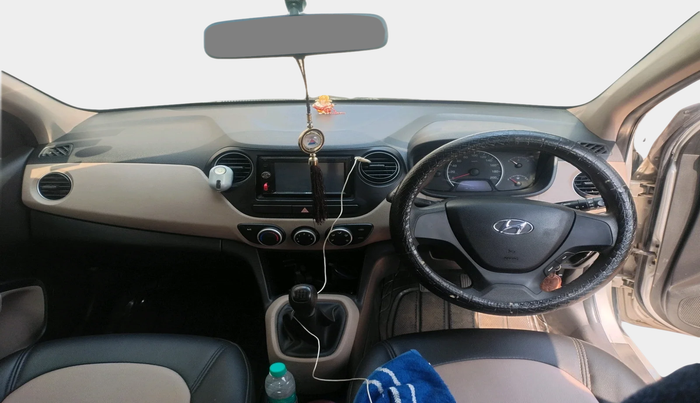 2017 Hyundai Grand i10 MAGNA 1.2 KAPPA VTVT, Petrol, Manual, 64,806 km, interior