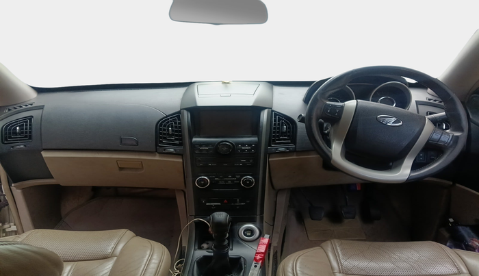 2016 Mahindra XUV500 W8, Diesel, Manual, 1,28,819 km, interior
