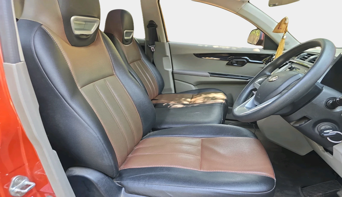 2017 Mahindra Kuv100 K8 6 STR, Petrol, Manual, 67,175 km, interior