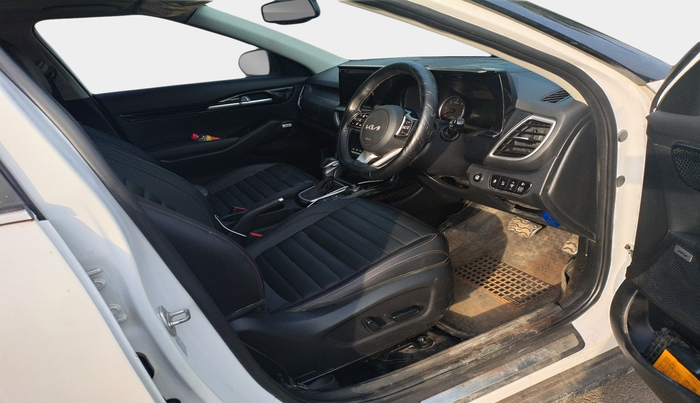 2022 KIA SELTOS GTX PLUS AT 1.5 DIESEL, Diesel, Automatic, 32,186 km, interior
