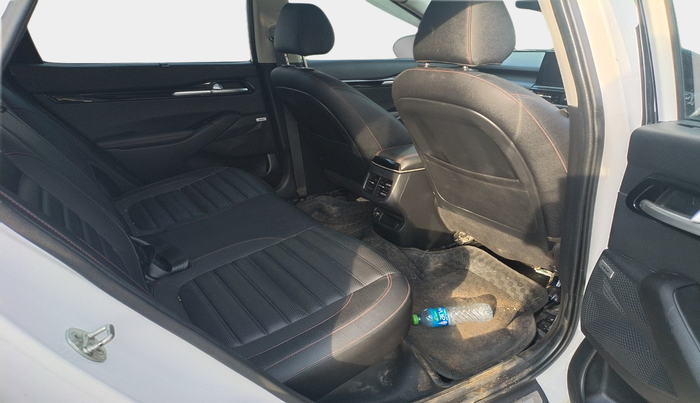 2022 KIA SELTOS GTX PLUS AT 1.5 DIESEL, Diesel, Automatic, 32,186 km, interior
