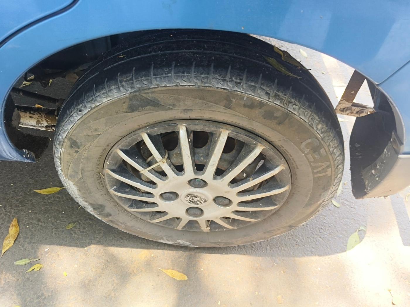 2016 Maruti Alto 800 LXI, Petrol, Manual, 55,309 km, tyre
