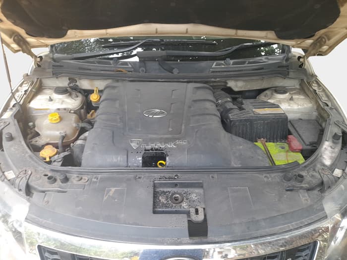 2016 Mahindra XUV500 W6 AT, Diesel, Automatic, 1,32,666 km, exterior