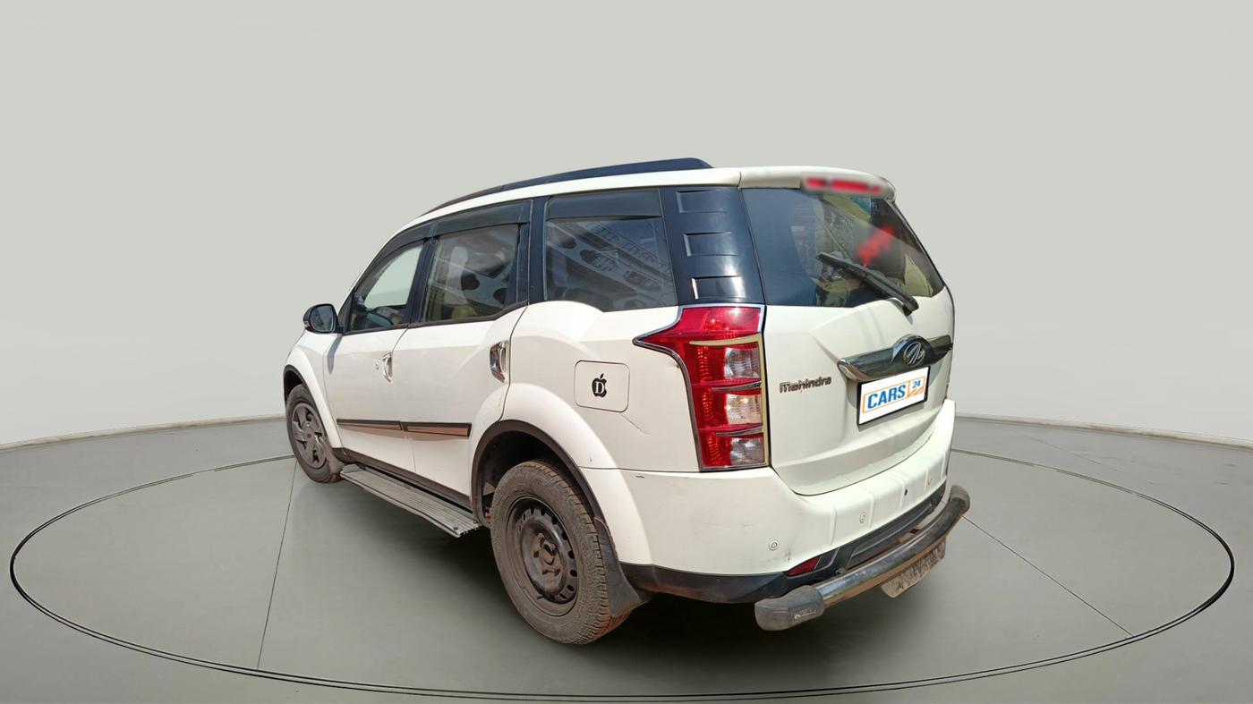2016 Mahindra XUV500 W6 AT, Diesel, Automatic, 1,32,666 km, exterior